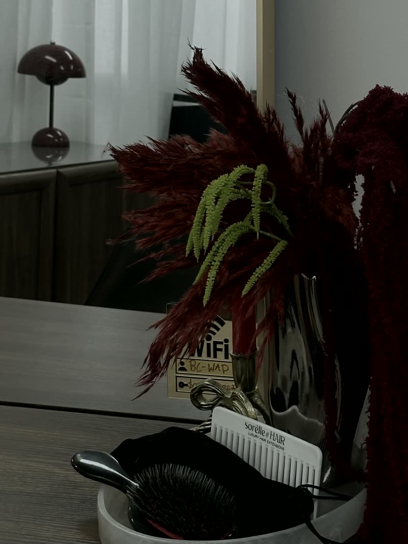 The styling station, with the Sorelle brush and dried florals.